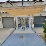 La Maisonnette Bleue *