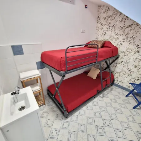 La Maisonnette Bleue *